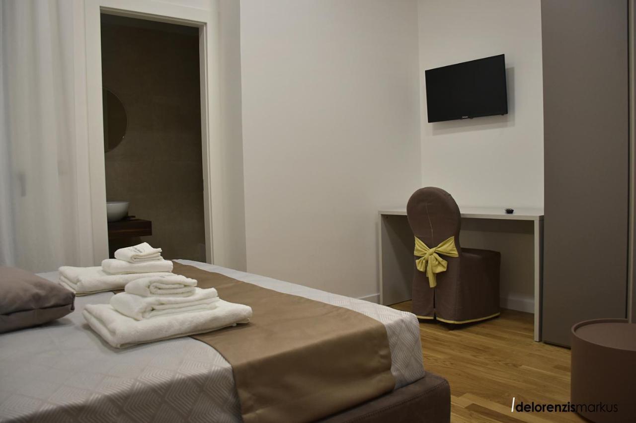 Les 3 Chambres Lecce Exterior photo