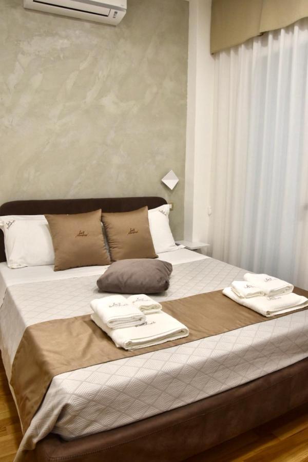 Les 3 Chambres Lecce Exterior photo