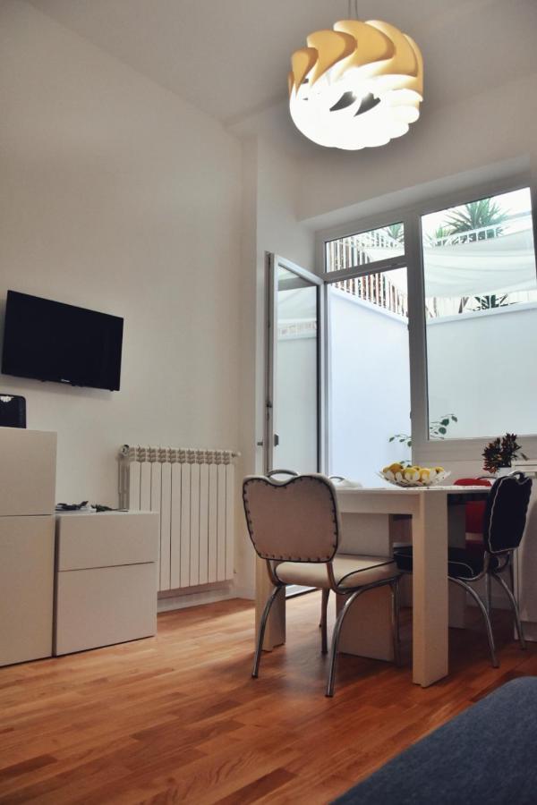Les 3 Chambres Lecce Exterior photo